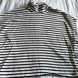Sew SassyGirls Size 8 EUC Navy and White Striped Poncho